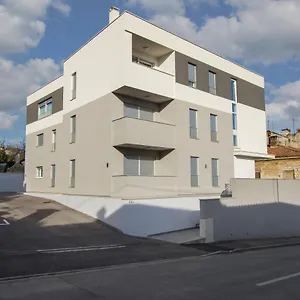  Apartment Inspire